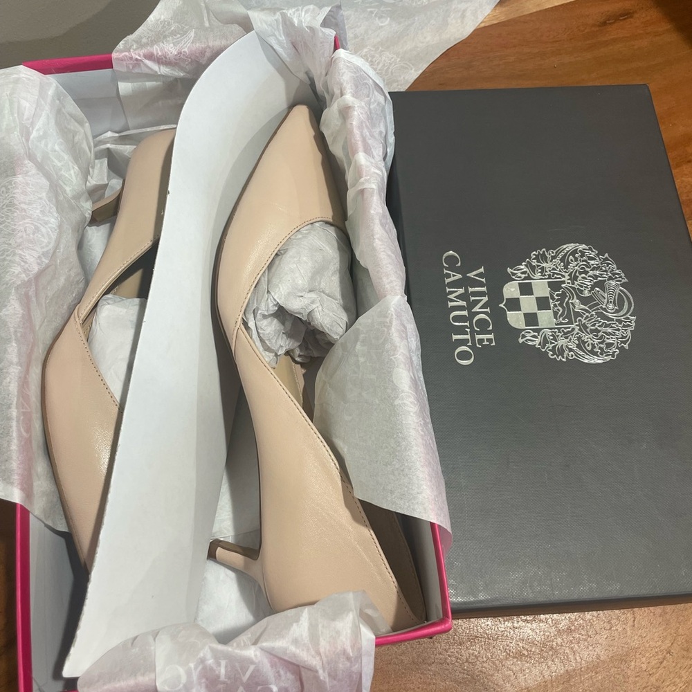 Vince Camuto Jordyna shoes. Sea Shell Pink. Size 8.5.